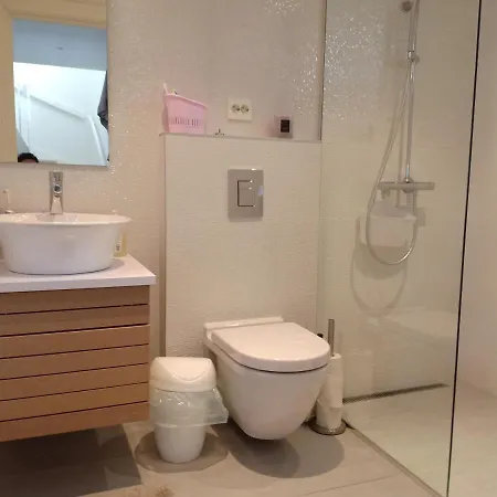 Holiday home Sentral Sorlandsidyll Med Boblebad Og Hjemmekino Kristiansand