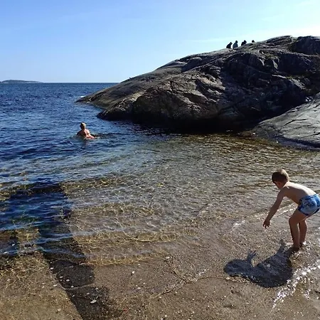 Sentral Sorlandsidyll Med Boblebad Og Hjemmekino Feriehus
