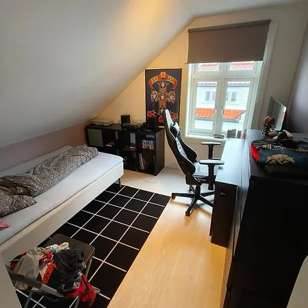 Sentral Sorlandsidyll Med Boblebad Og Hjemmekino Kristiansand